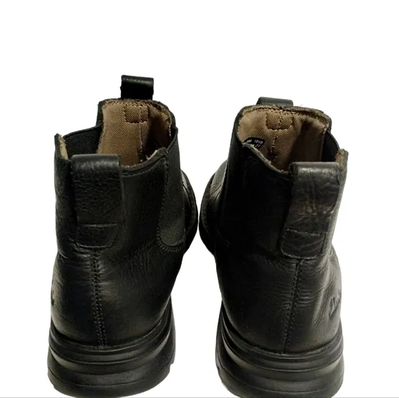 CLARKS Mens Boots Ignis Black Pebble Leather PULL-ON 82478 11M Casual, Goth, Gru