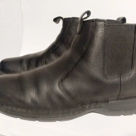 CLARKS Mens Boots Ignis Black Pebble Leather PULL-ON 82478 11M Casual, Goth, Gru