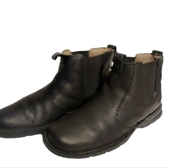 CLARKS Mens Boots Ignis Black Pebble Leather PULL-ON 82478 11M Casual, Goth, Gru