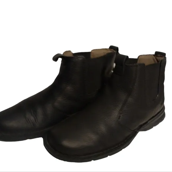 CLARKS Mens Boots Ignis Black Pebble Leather PULL-ON 82478 11M Casual, Goth, Gru