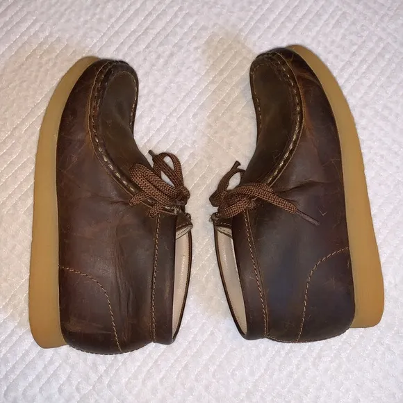 Clark’s Originals Wallabee Boots, Brown Leather, Size 1W