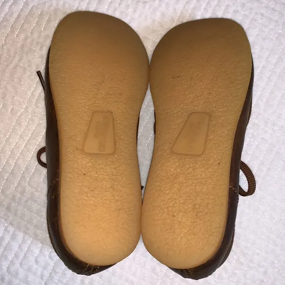 Clark’s Originals Wallabee Boots, Brown Leather, Size 1W