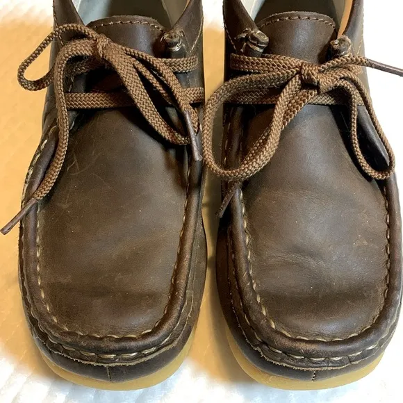 Clark’s Originals Wallabee Boots, Brown Leather, Size 1W