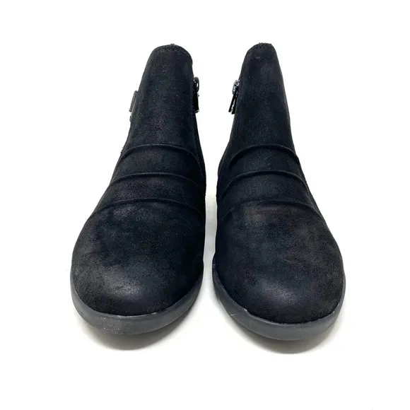 CLARKS TAMZEN MID BOOT- BLACK WIDE