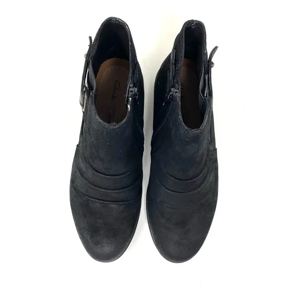 CLARKS TAMZEN MID BOOT- BLACK WIDE