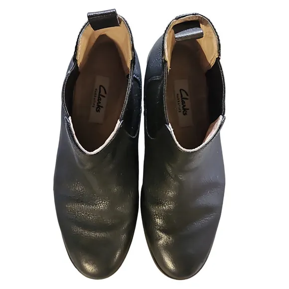 Clarks Women's Black Chelsea Boots Sz 5