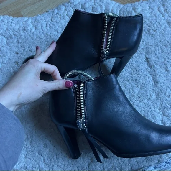 Coach JOICE Italian Made Black Leather Double Zipper Stacked Heel Booties SZ 9B