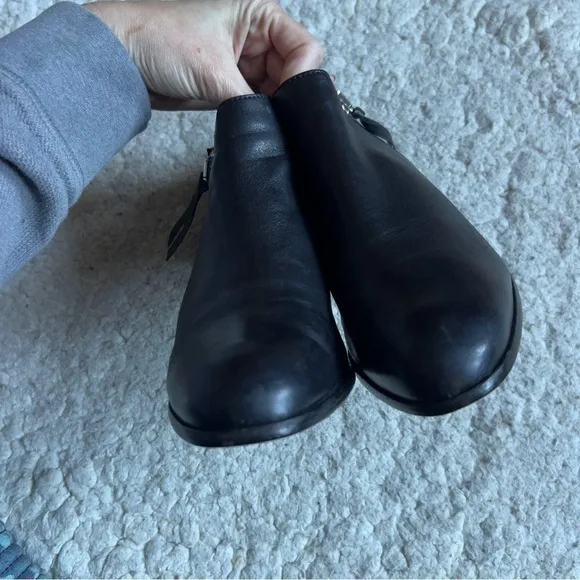 Coach JOICE Italian Made Black Leather Double Zipper Stacked Heel Booties SZ 9B