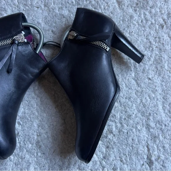 Coach JOICE Italian Made Black Leather Double Zipper Stacked Heel Booties SZ 9B