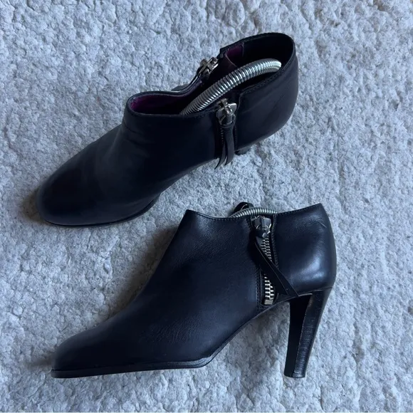 Coach JOICE Italian Made Black Leather Double Zipper Stacked Heel Booties SZ 9B