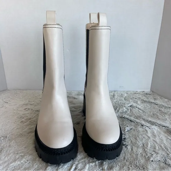 Coach NWT Alexa Leather Bootie Women size 7B