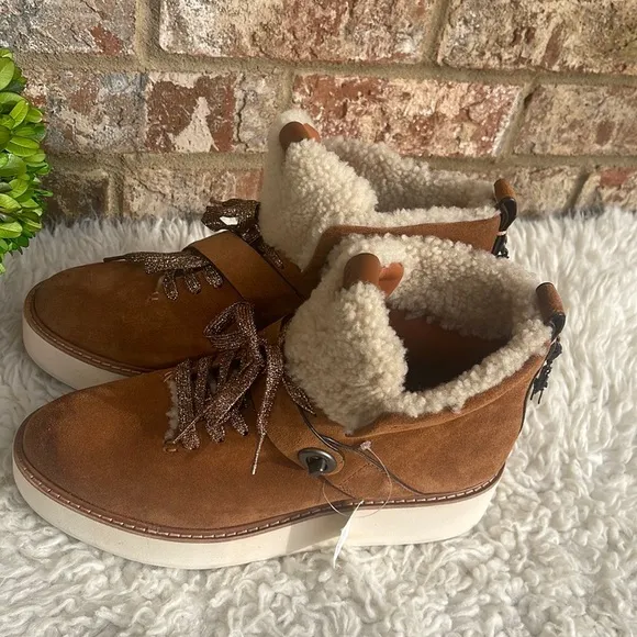 Coach Urban Hiker Suede Shearling Boots Size 10