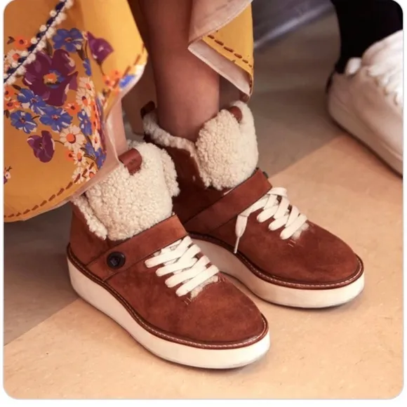 Coach Urban Hiker Suede Shearling Boots Size 10