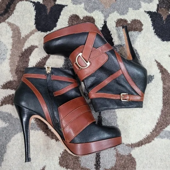 COLE HAAN Black Brown Leather Horse Booties 7B
