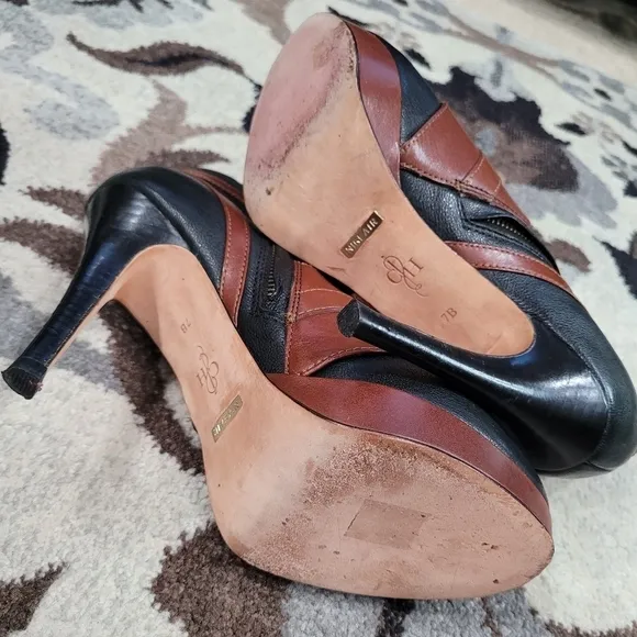 COLE HAAN Black Brown Leather Horse Booties 7B