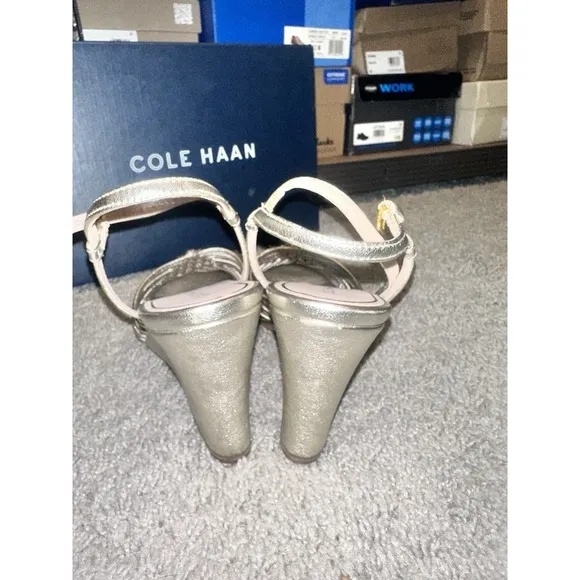 Cole Haan Jitney Knot Sandals Gold Wedge Women's Size 8 Brand New