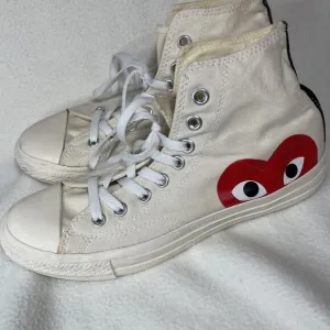 Comme des Garçons Play Converse Men’s Size 8.5