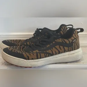 COPY - Vans Ultrarange Rapidweld Tiger  Mens Size 7.5 Womens Size 9 Sneakers EUC