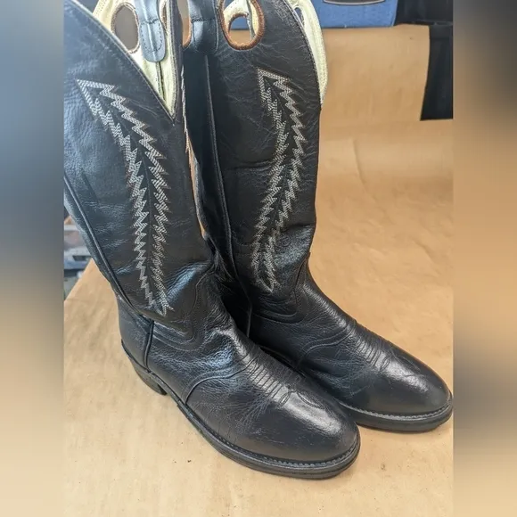 Cowtown Boots men's size 9.5D black Shrunken Bull Shoulder leather classic Weste