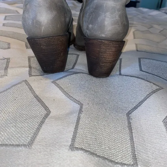 Cuadra Gray Suede Studded and Embroidered Handmade Boots with 3in heel Sz 10