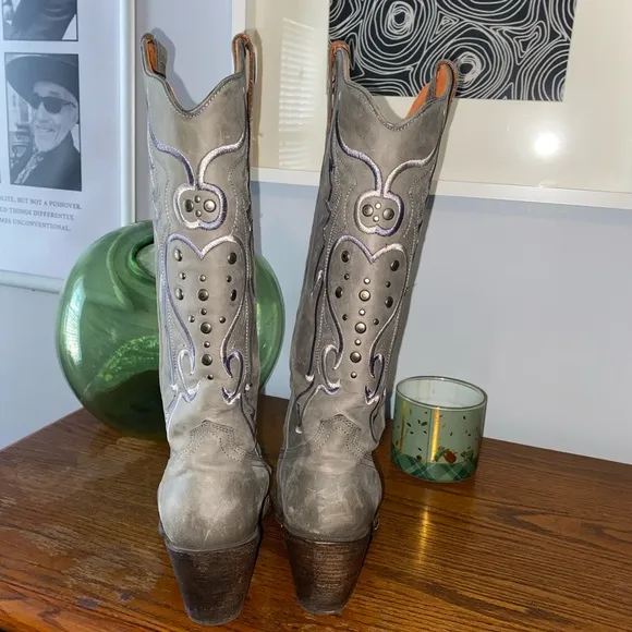 Cuadra Gray Suede Studded and Embroidered Handmade Boots with 3in heel Sz 10
