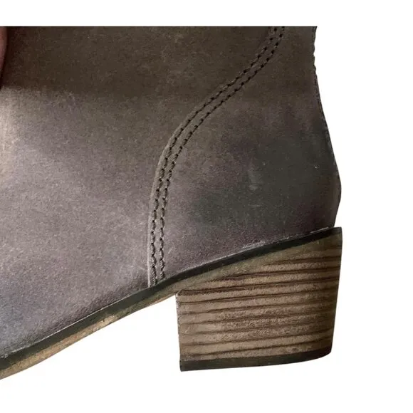 DANIBLACK Distressed Taupe Brown Knee-High Heeled Women's Boots NWOB Size 7.5