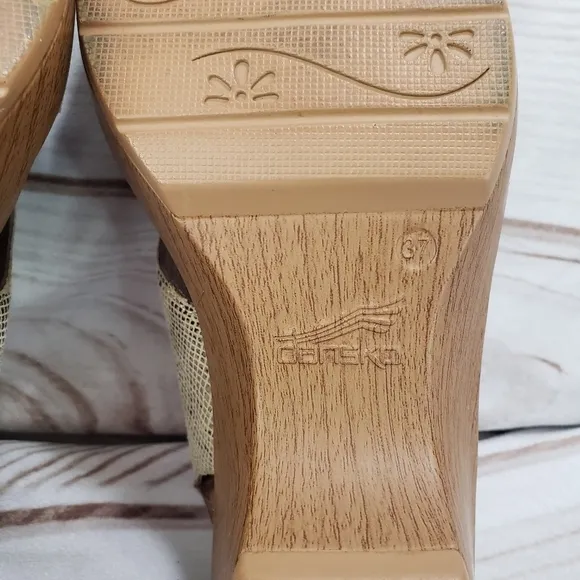 Dansko Jacinda Khaki Tan Snakeskin Leather Slingback Sandals Womens 37 Faux Wood