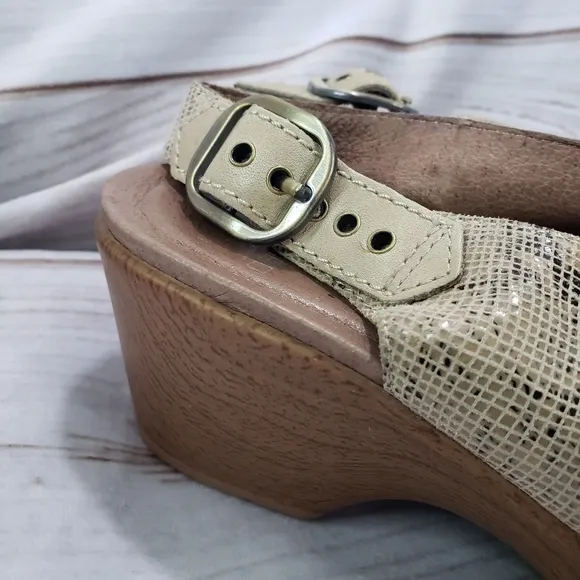 Dansko Jacinda Khaki Tan Snakeskin Leather Slingback Sandals Womens 37 Faux Wood