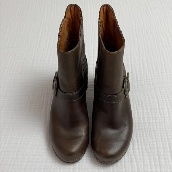 Dansko Rihanna Brown Leather Ankle Boots Size 8.5-9 US / 39 EU Moto Buckle Studs