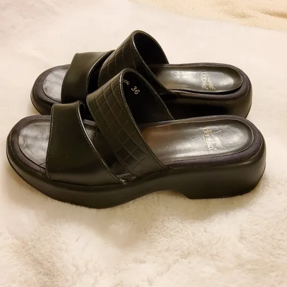 Dansko Sandals Black Leather Two Strap Platform Croc Embossed Size 36 (US 5.5-6)