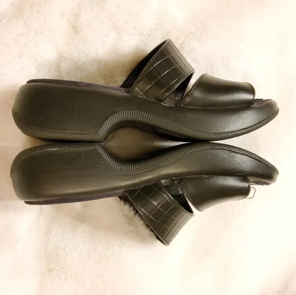 Dansko Sandals Black Leather Two Strap Platform Croc Embossed Size 36 (US 5.5-6)
