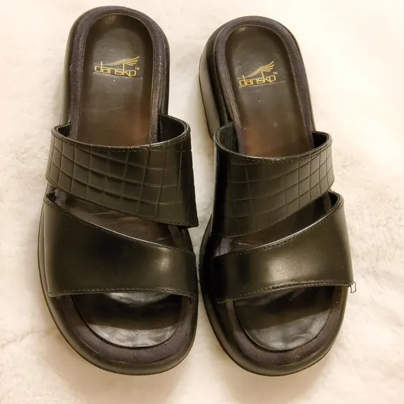 Dansko Sandals Black Leather Two Strap Platform Croc Embossed Size 36 (US 5.5-6)