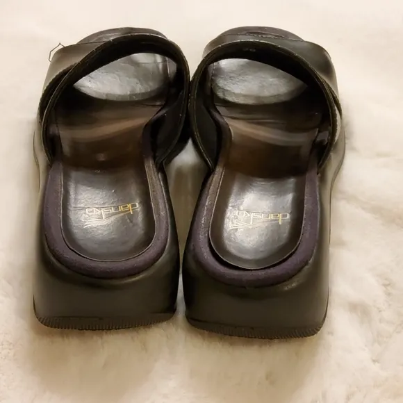 Dansko Sandals Black Leather Two Strap Platform Croc Embossed Size 36 (US 5.5-6)