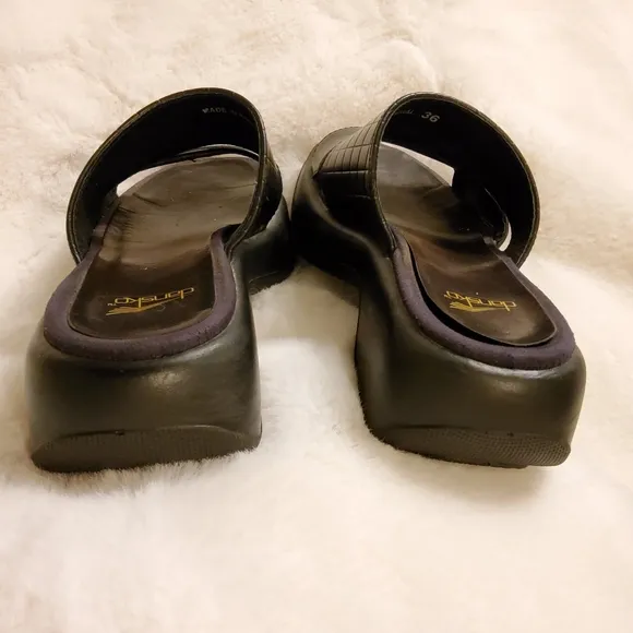 Dansko Sandals Black Leather Two Strap Platform Croc Embossed Size 36 (US 5.5-6)