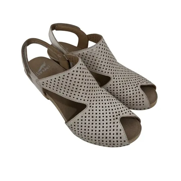 Dansko Teagan Womens Beige Perforated Leather Heeled Sandals SZ 40 EU/ 9.5-10 US
