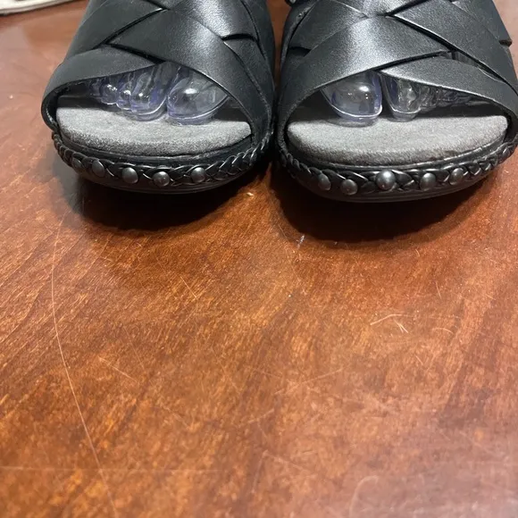 Dansko Tory leather cutout clogs sandals  heels strappy mules