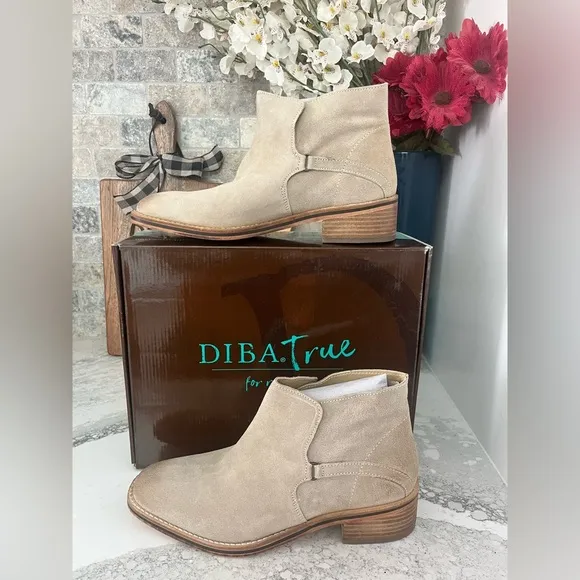 Diba True Caspian Women’s Booties Beige Suede Ankle Casual Boots- NIB