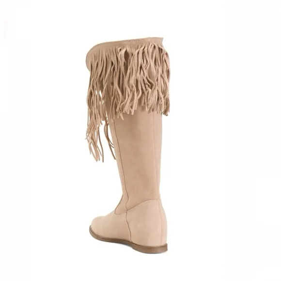 Dingo Hassie Suede Fringe Western Boots Sand (Cream) Women’s Size 8.5