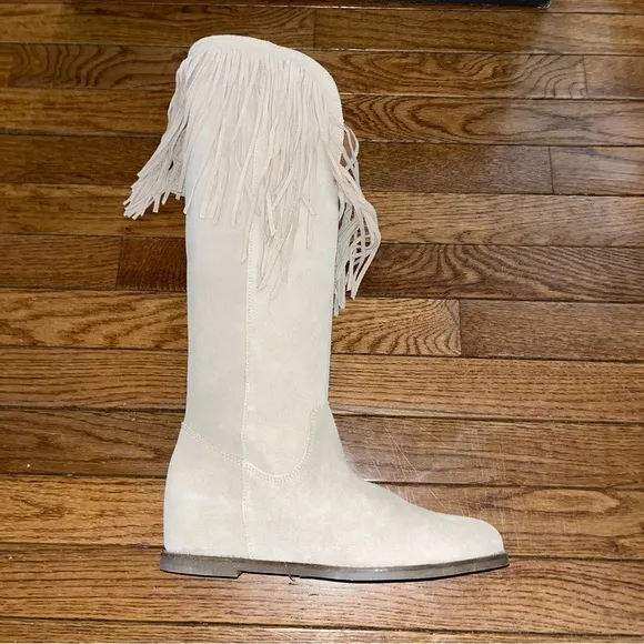 Dingo Hassie Suede Fringe Western Boots Sand (Cream) Women’s Size 8.5