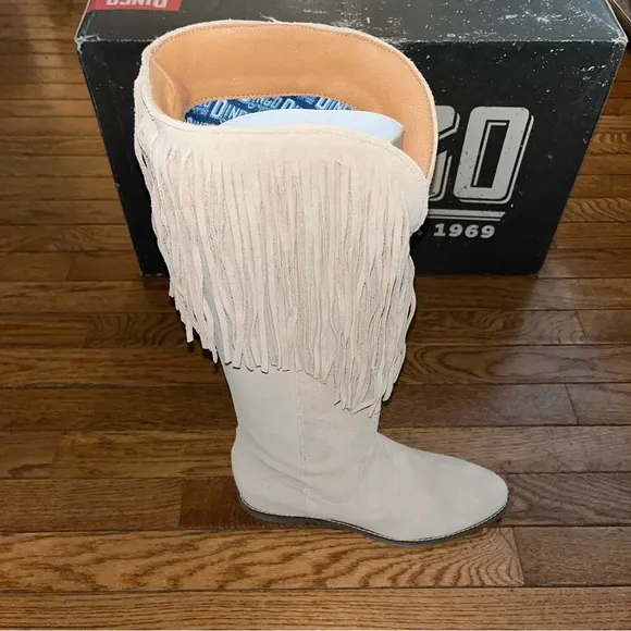 Dingo Hassie Suede Fringe Western Boots Sand (Cream) Women’s Size 8.5