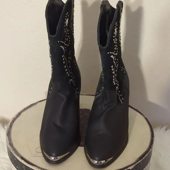 Dingo Leather Embellished Cowboy Boot