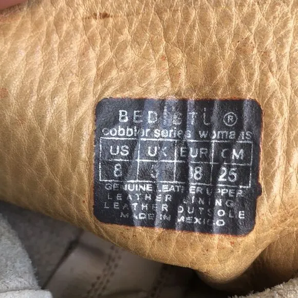 Distressed Bed/Stu boots