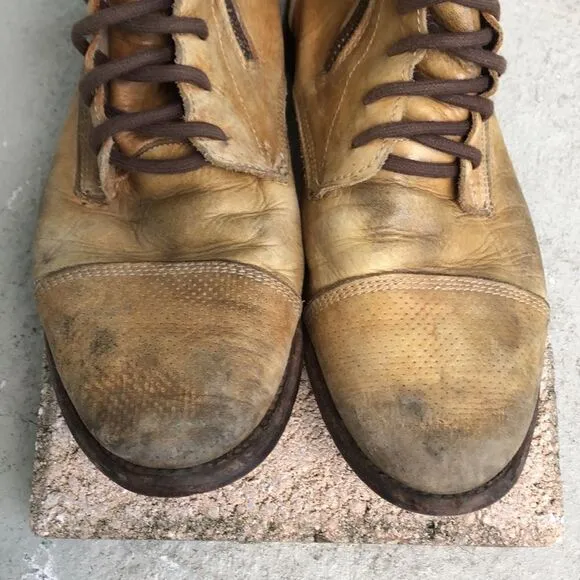 Distressed Bed/Stu boots