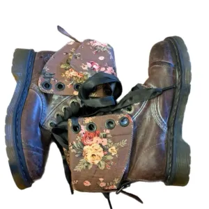 Doc Martens Vintage 90s Distressed Look Floral Foldover Satin Ribbon Shoestring