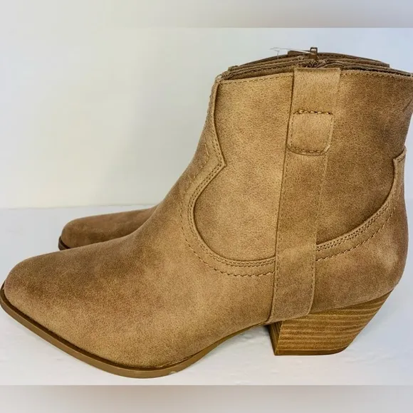Dolce Vita Perdue Faux Suede Western Boots I Taupe New! Size 8.5M!!!