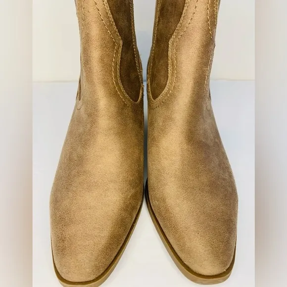 Dolce Vita Perdue Faux Suede Western Boots I Taupe New! Size 8.5M!!!