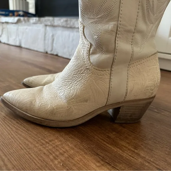 Dolce Vita Solei Cowboy Boots