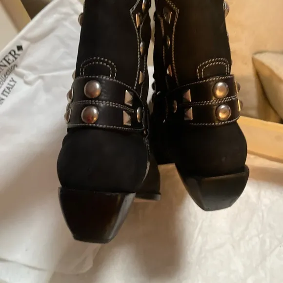 Donald J Pliner black western calf boots