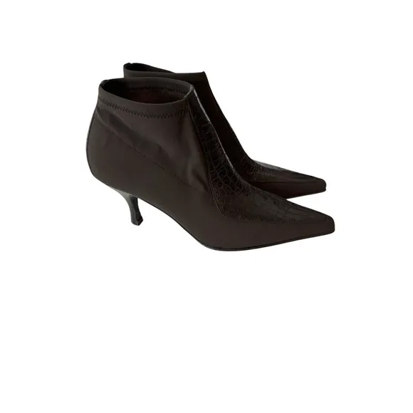 DONALD J PLINER Boots Heels Women's Size 7 Brown Leather Pointed Toe Ankle NWOB
