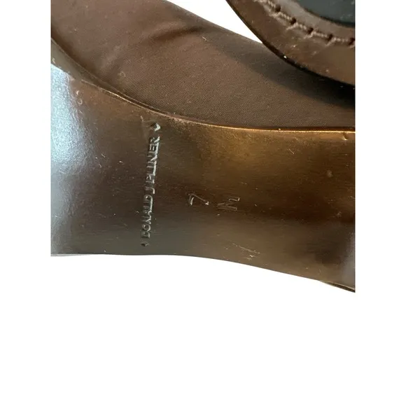DONALD J PLINER Boots Heels Women's Size 7 Brown Leather Pointed Toe Ankle NWOB